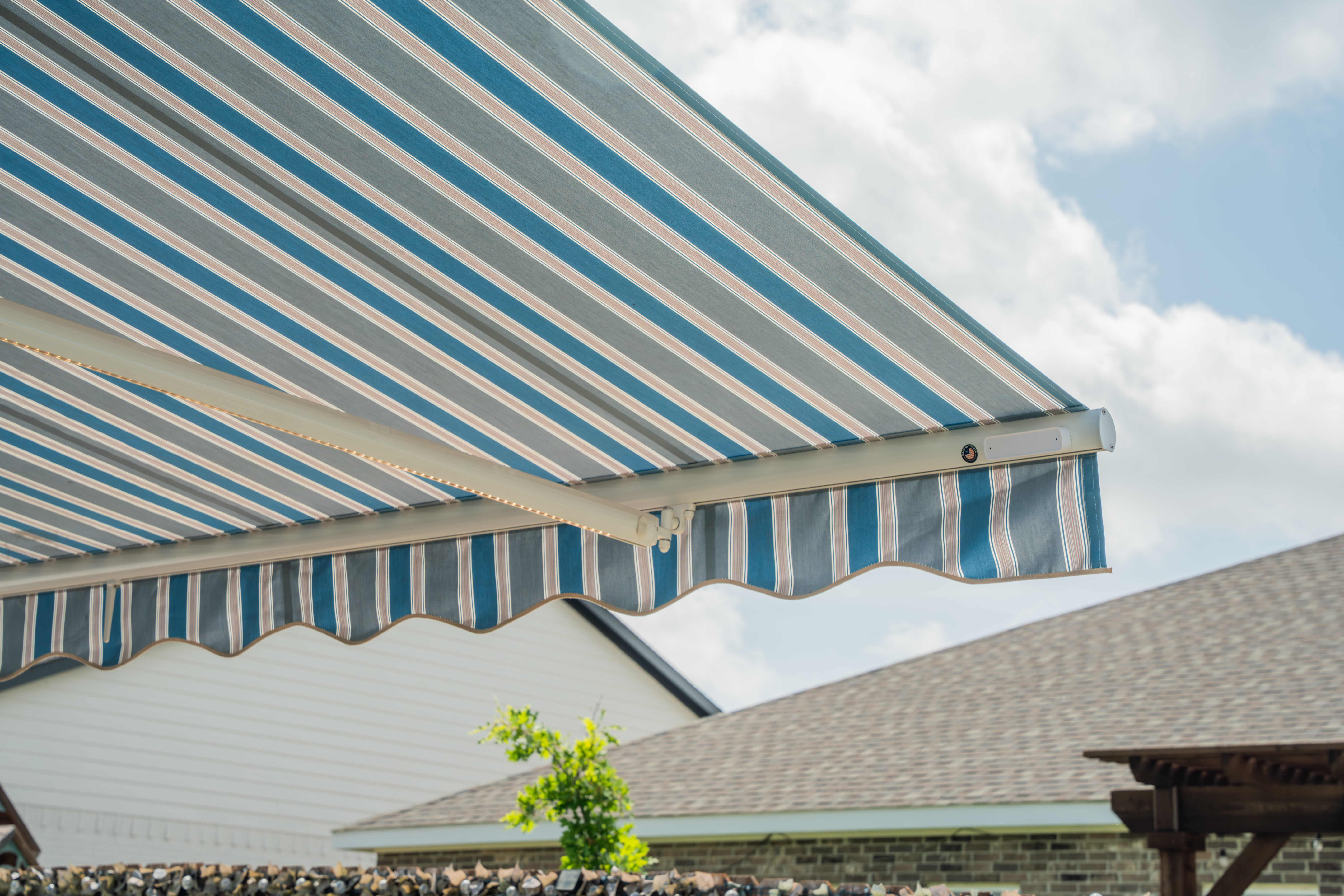 Awning-Residential-BaycrestSky-Wind-Sensor-Closeup