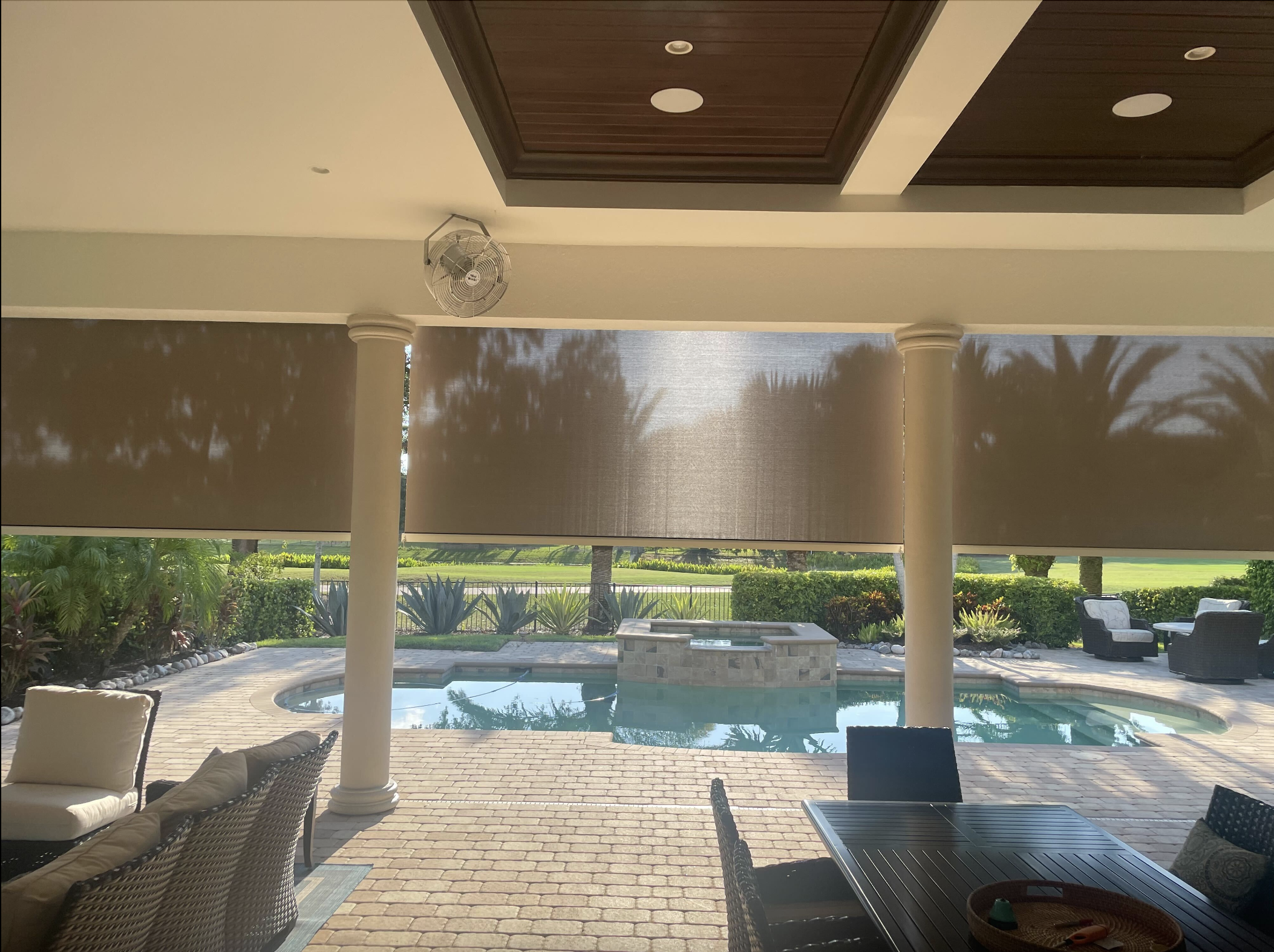 Screens-OpenRoller-Residential-Pool-Columns