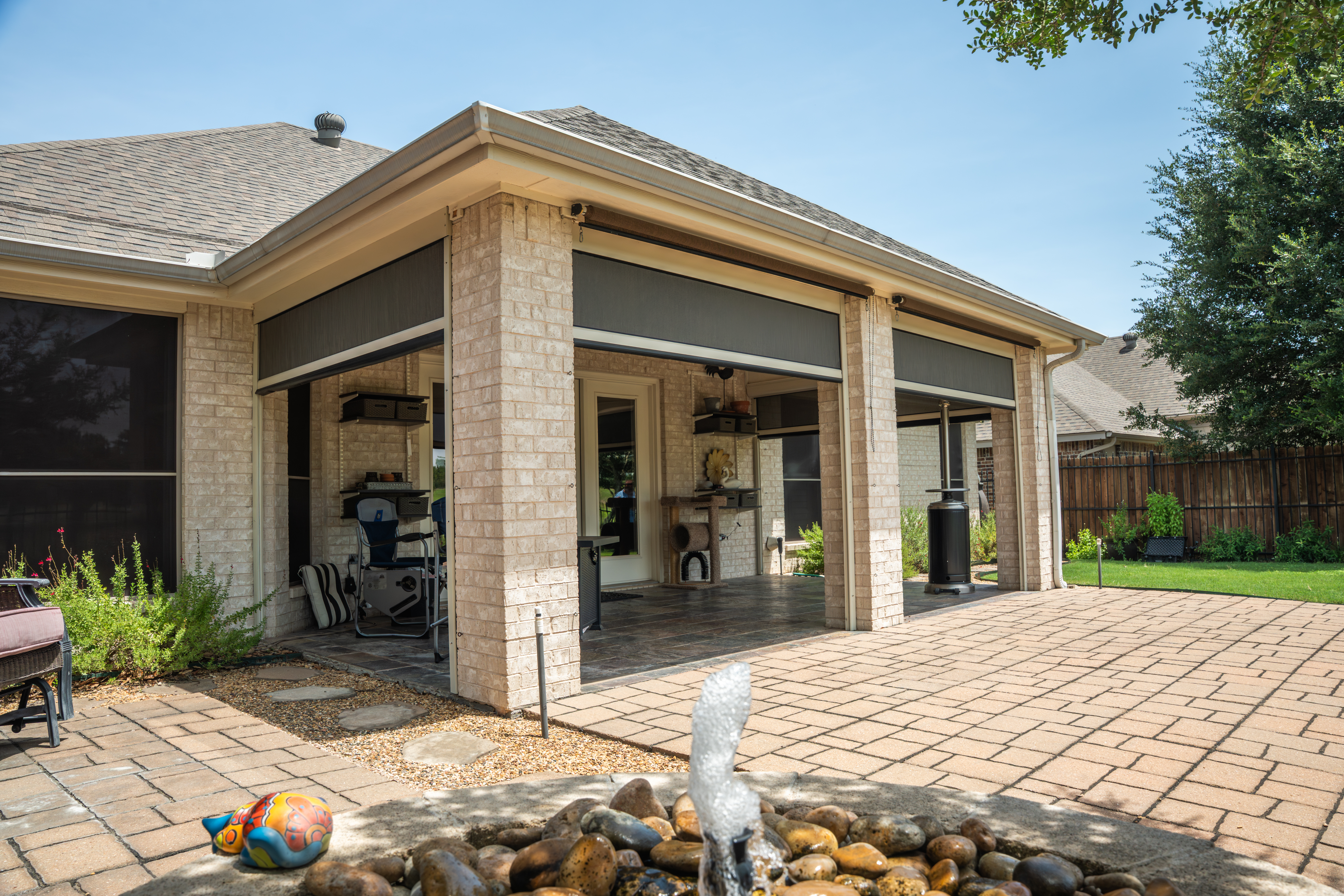 Patio-Multiple-Screens-GreyFabric-White-Hardware-Backyard-Water-Fountain