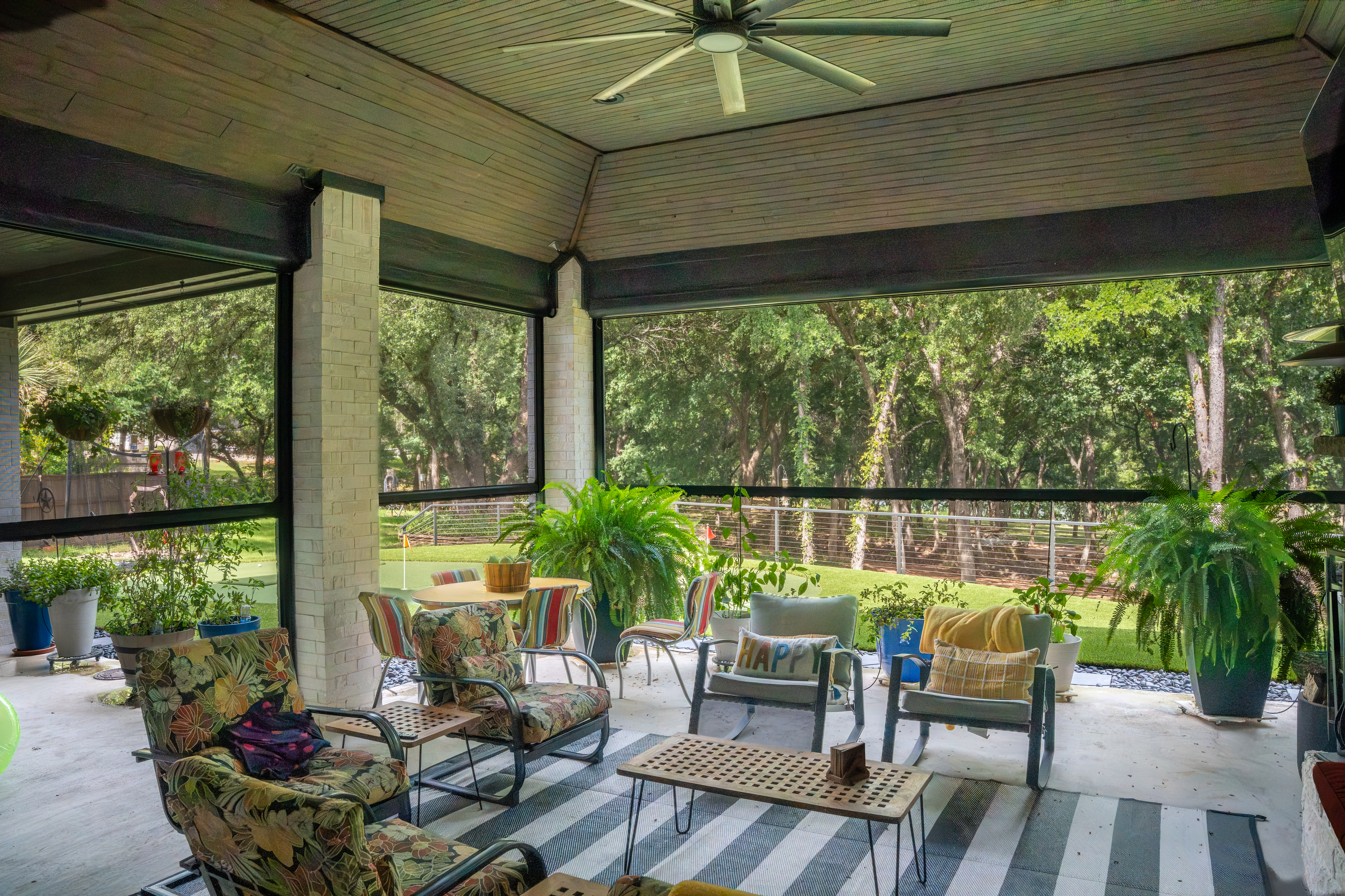 Residential-Insect-Screens-Patio-Putting-Green-Interior-View