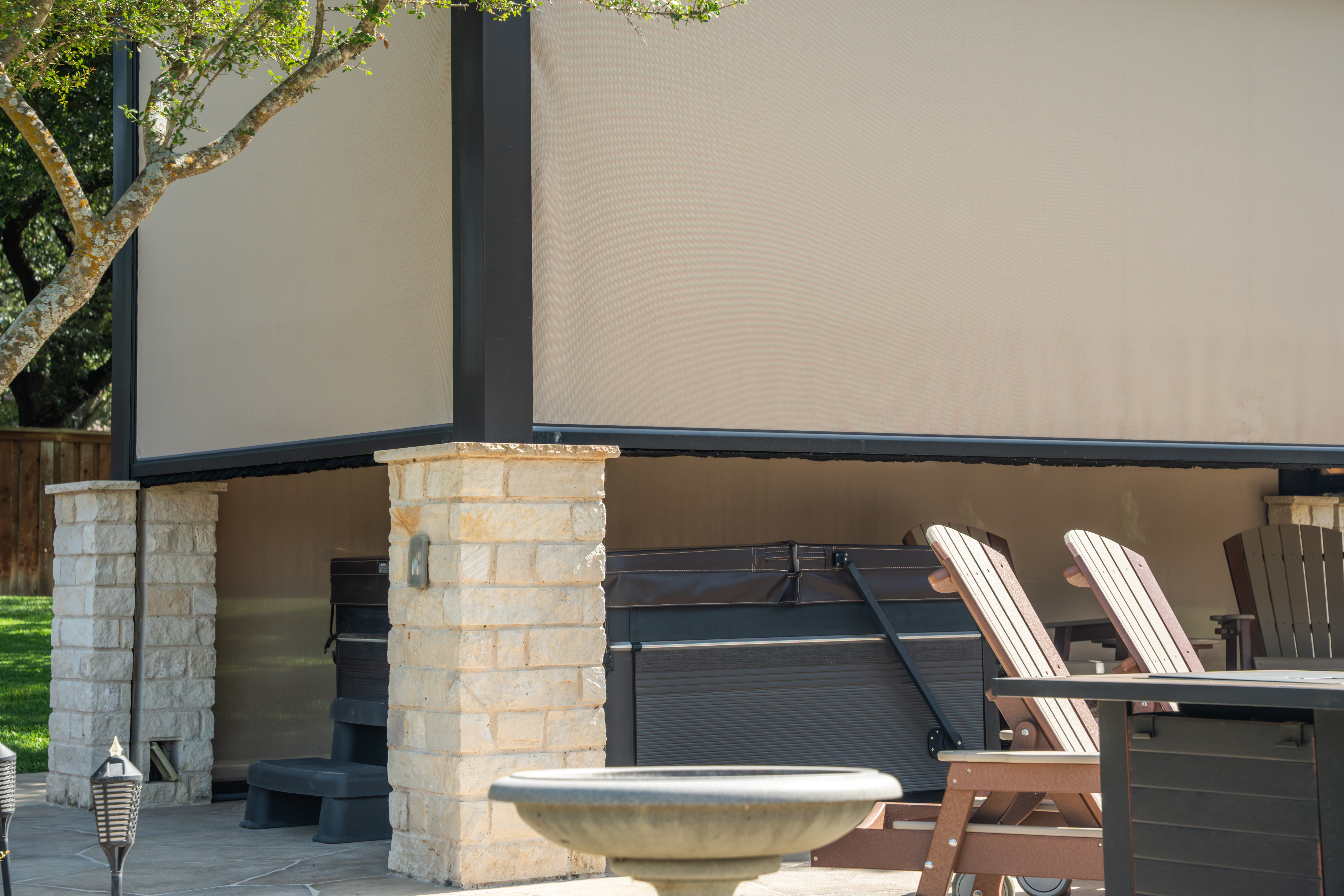 Residential-Screens-Pergola-Enclosure-Pool-Close-Exterior-View