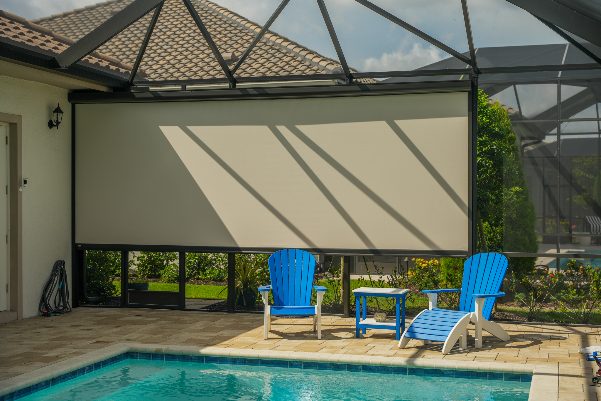 Screens-Residential-Interior-pool-cage
