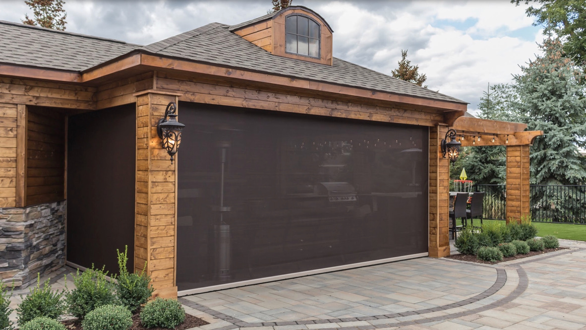 Screens-Residential-WoodSiding-PrivacyInsect
