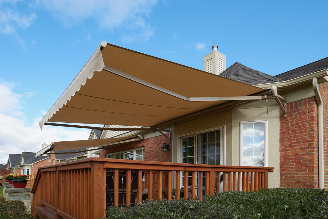 Beige-Awning-Fullshot-Bay-Mount-Application